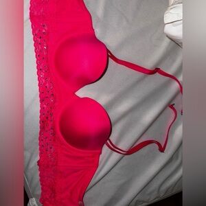 VS hot pink bra